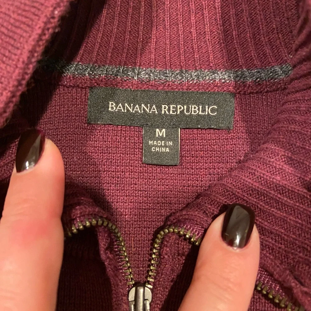 Banana Republic Men’s Quarter Zip Sweater – Size M